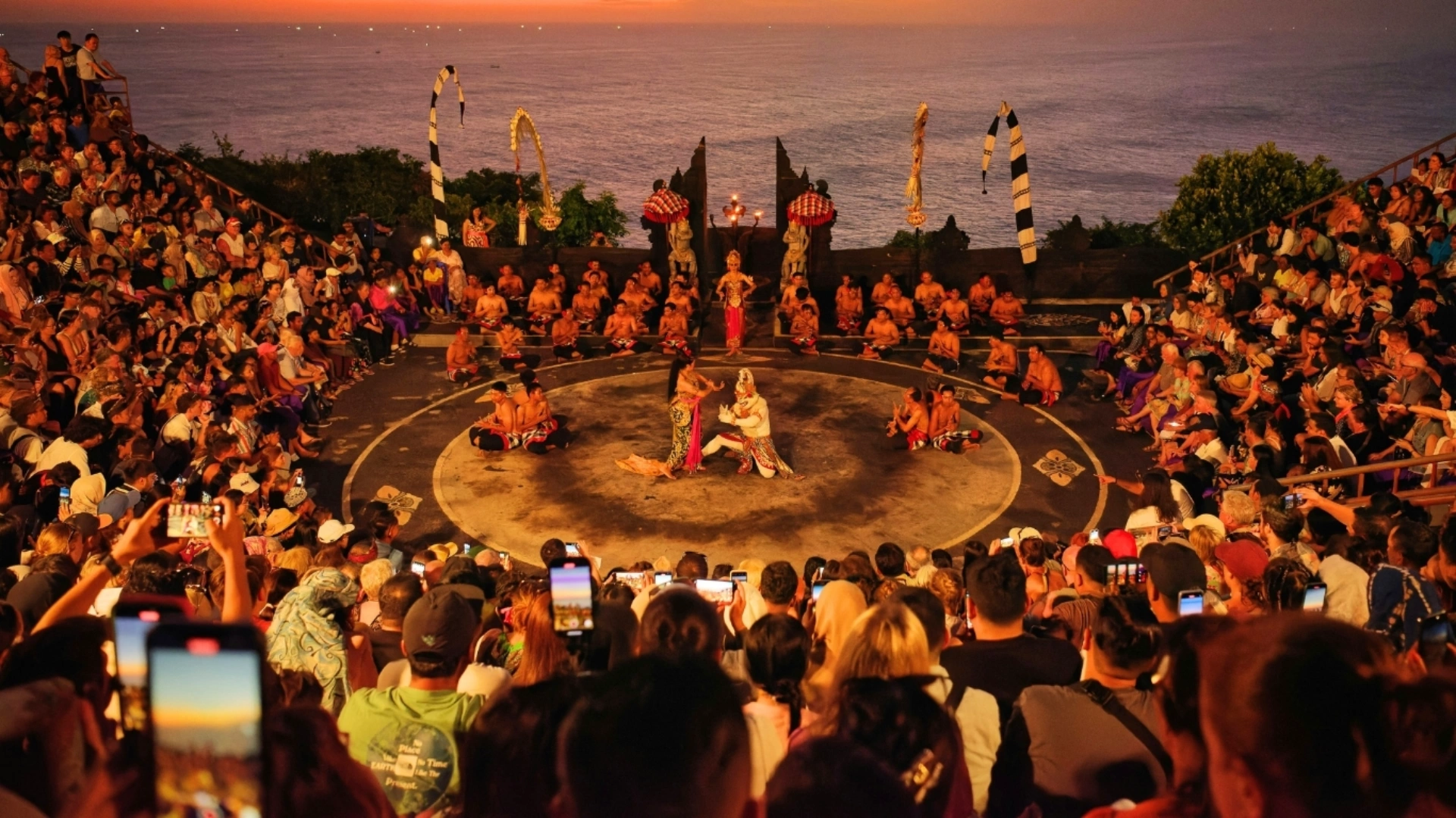 Uluwatu Sunset & Water Sport Tour